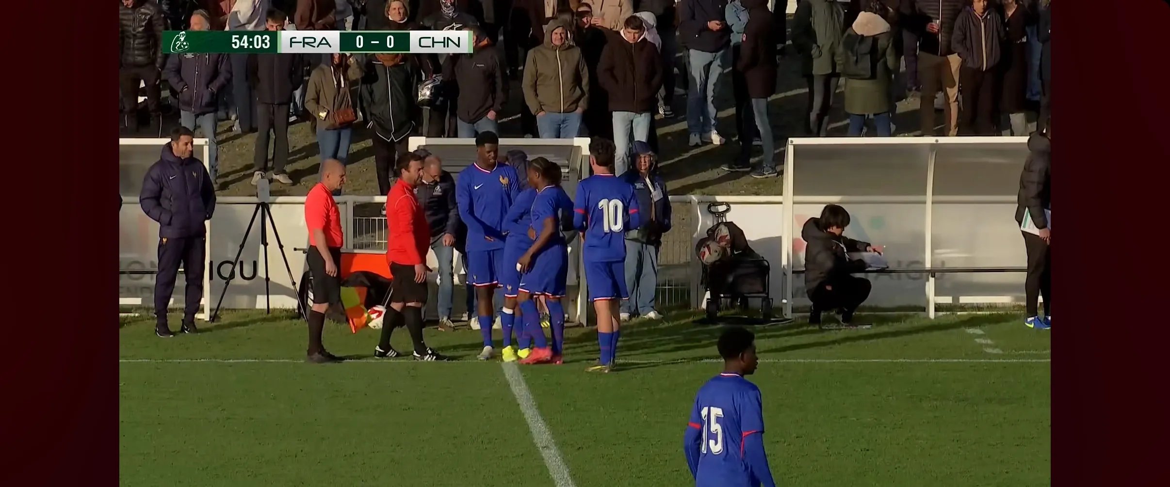 西亚卡姆重要时刻出色防守，法国队带队取胜！-开云体育官网